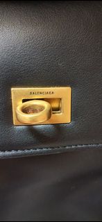 （分類：）位於 。 由 dhaeeee 提交（商品編號 1426432388，圖片 1）。簡介： 。