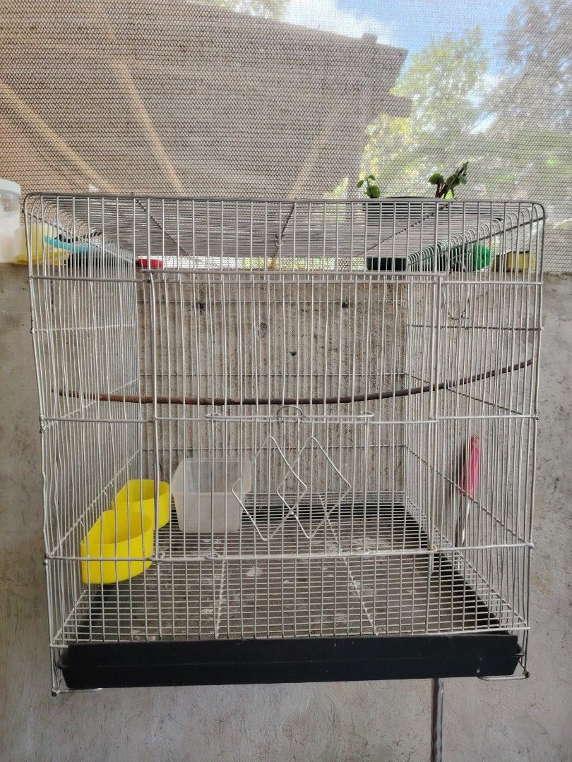Bird Cage (Category: Homes & Other Pet Accessories) located in Manila. Submitted by krishanata22235 (Listing ID 1426511079, Image 1). Description: Used for 1 week lang, nakawala yung ibon..