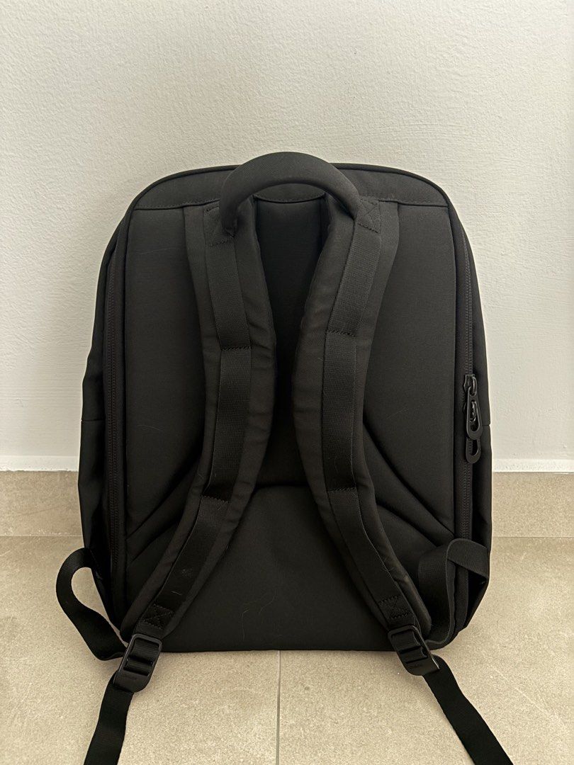 Black Backpack (Category: Backpacks) located in Kuala Lumpur. Submitted by nijes (Listing ID 1426473721, Image 2). Description: The Cote et Ciel Rhine Flat Backpack Comfortable to carry and constructed with weatherproof durability. Has internal pockets and padded laptop pocket allow you to organize your daily carry, while the external front pocket with hidden zipper fits your iPhone and iPad. Perfect for the daily commuter. Holds 15-16” laptop He