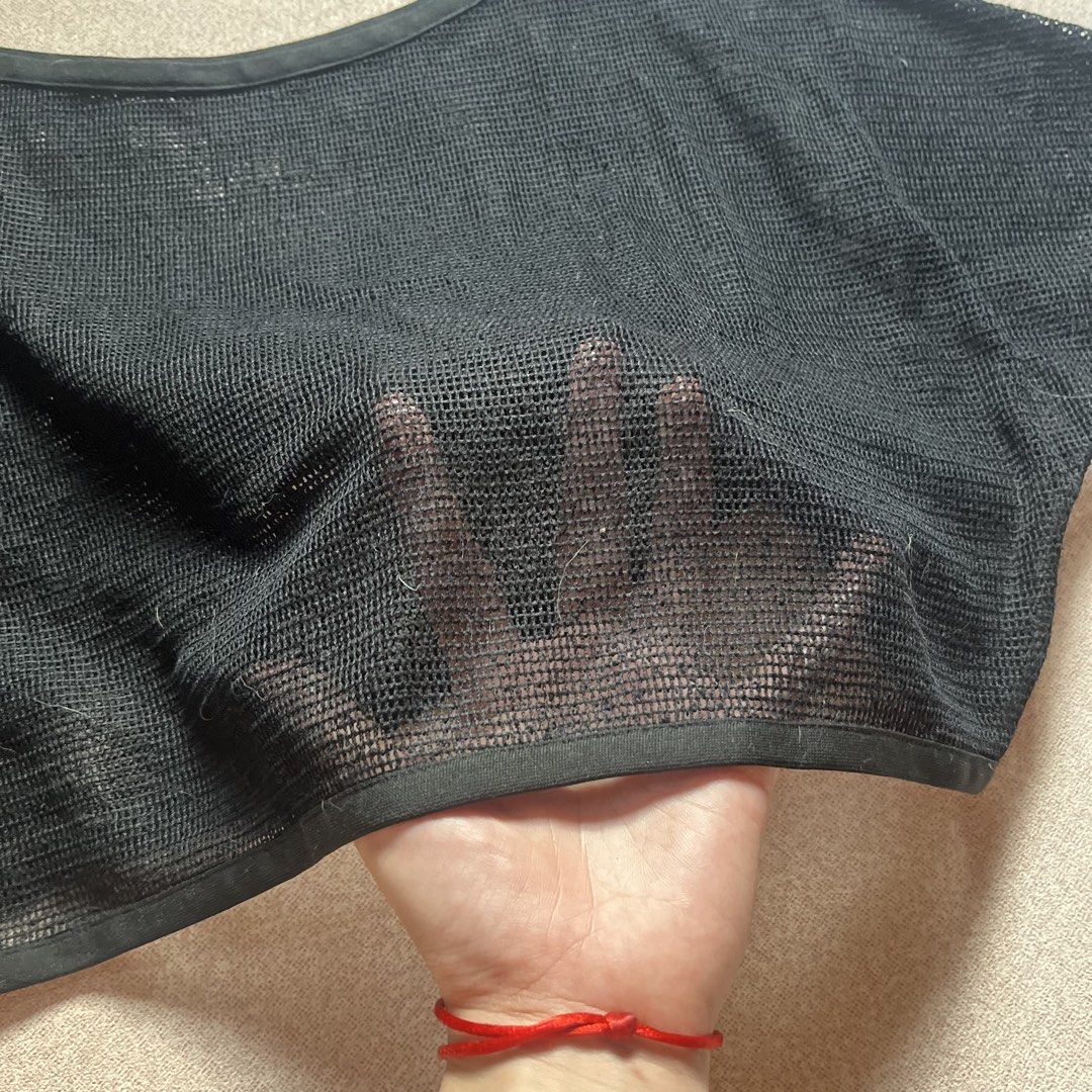 Black Mesh Crop Top (Category: Blouses) located in Manila. Submitted by ekses (Listing ID 1426526838, Image 3). Description: .