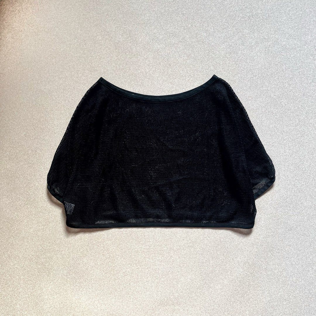 Black Mesh Crop Top (Category: Blouses) located in Manila. Submitted by ekses (Listing ID 1426526838, Image 1). Description: .
