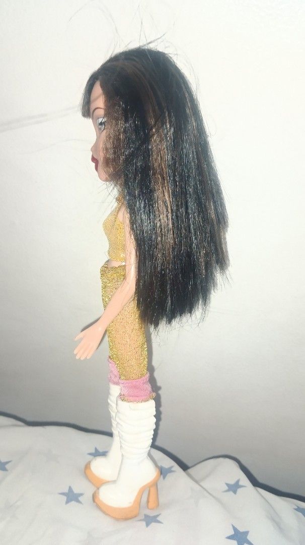 Bratz Jade Doll (Category: Kids Toys) located in Las Pinas. Submitted by lutangluta31813 (Listing ID 1426514699, Image 2). Description: Preloved Bratz Jade doll MGA 2001 Item Location: Las Piñas City Payment: Gcash or thru orange app Shipping: Lalamove or thru orange app courier.