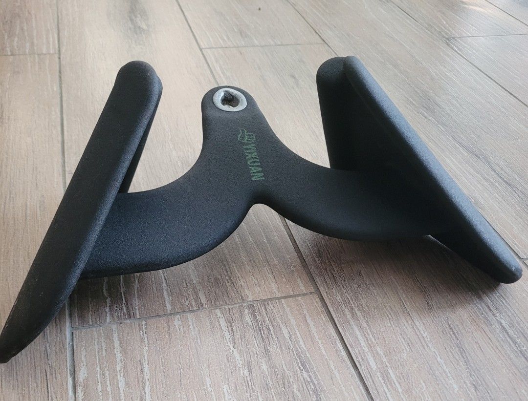 Cable Attachment Close Grip Pulldown (Category: Weights & Dumbbells) located in Singapore. Submitted by james_tt (Listing ID 1426417484, Image 4). Description: Pick up from my block opp sengkang mrt. Price firm, will not reply & block anyone who bargain, nego or ask 'still avail' but never respond. .