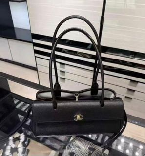 （分類：）位於 。 由 ky.luxury 提交（商品編號 1426446725，圖片 1）。簡介： 。