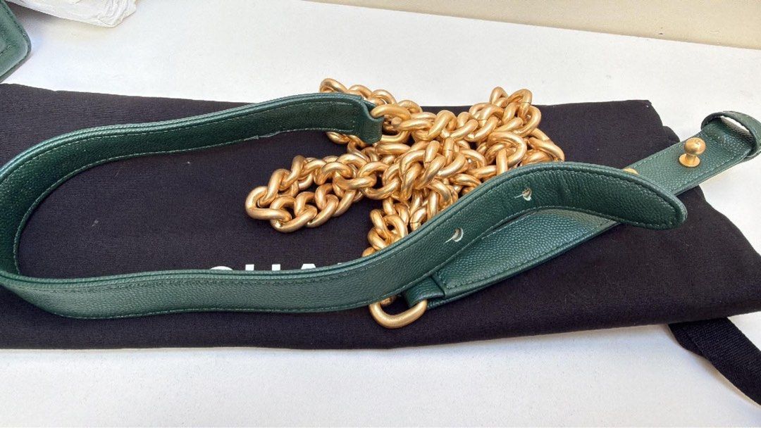 Chanel LeBoy Bag Green (Category: Luxury Bags & Wallets) located in Quezon City. Submitted by momilicious (Listing ID 1426567902, Image 2). Description: THE DETAILS Pre-Owned CHANEL Pre-Owned 2019 Boy Chanel shoulder bag Made in France Highlights 2019 green quilted leather and chain-link shoulder strap gold-tone hardware logo detail .
