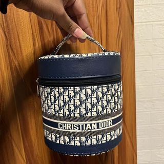 (Category: ) located in . Submitted by ar_thrift00 (Listing ID 1426508762, Image 1). Description: .