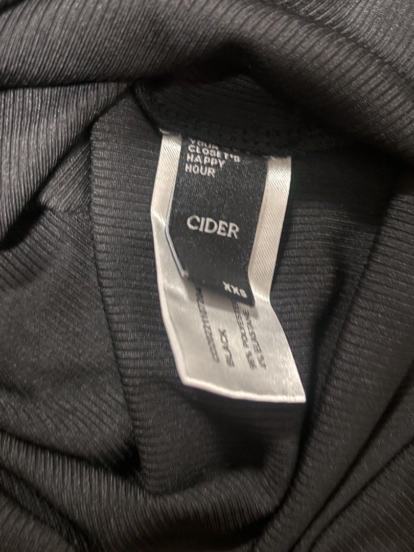 Cider Black Midi Dress (Category: Dresses) located in Quezon City. Submitted by declutterbynini (Listing ID 1426396734, Image 2). Description: Fits s-xxs .
