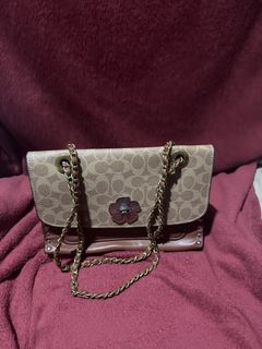 (Category: ) located in . Submitted by ShopbyLiz (Listing ID 1426507667, Image 1). Description: .