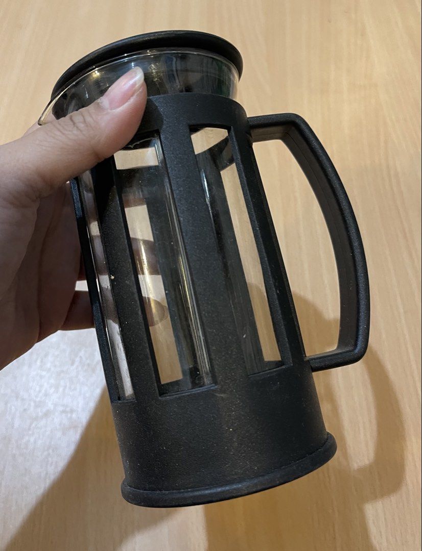 Coffee press 6” (Category: Coffee & Tea Tableware) located in San Fernando. Submitted by japansurpluselyu (Listing ID 1426566134, Image 3). Description: .