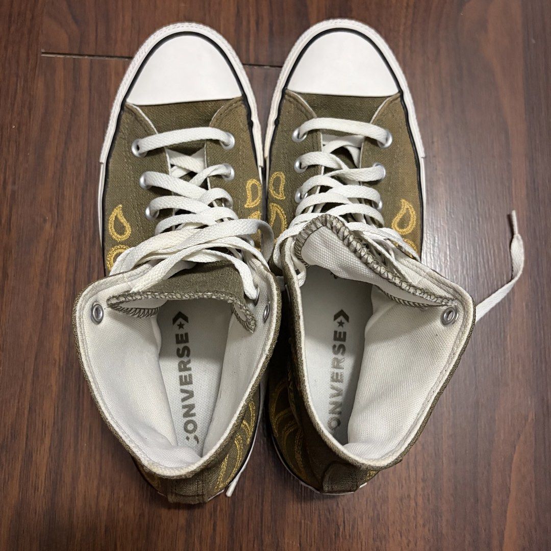 Converse Chuck Taylor All Star Green (A02798C) (Category: Sneakers) located in Quezon City. Submitted by grayway (Listing ID 1426384784, Image 2). Description: Converse Chuck Taylor All Star Green (A02798C) 🏷️Selling Price: Php 500 📏 Size: US Men's 8.5 / EU 42 / 27 cm 👉RFS: For decluttering ❗️Item is well used. Please see the issue on the last picture. 📍Tandang Sora, Quezon City 🚚 For shipping through Grab or LBC ONLY. (buyer pays for the sh