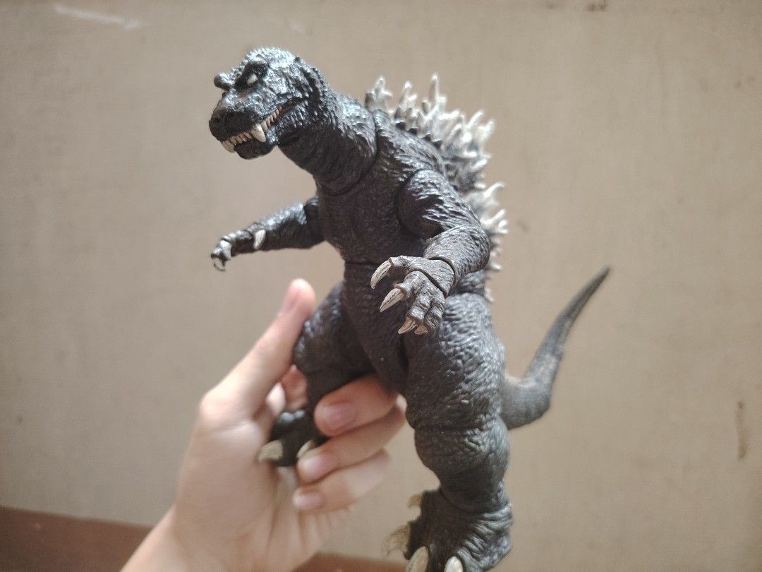 Customize neca Gmk Godzilla Action Figure with Atomic Breath (Category: Figurines & Statues) located in Pasay City. Submitted by mikmik69 (Listing ID 1426416727, Image 2). Description: This is a customized gmk godzilla that comes with Atomic breath part.