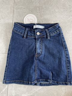 (Category: ) located in . Submitted by itsybitsycloset (Listing ID 1426437864, Image 1). Description: .