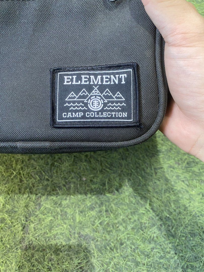 Element Camp Collection Crossbody Bag (Category: Sling Bags) located in Dasmarinas. Submitted by takuya_ (Listing ID 1426454582, Image 2). Description: .