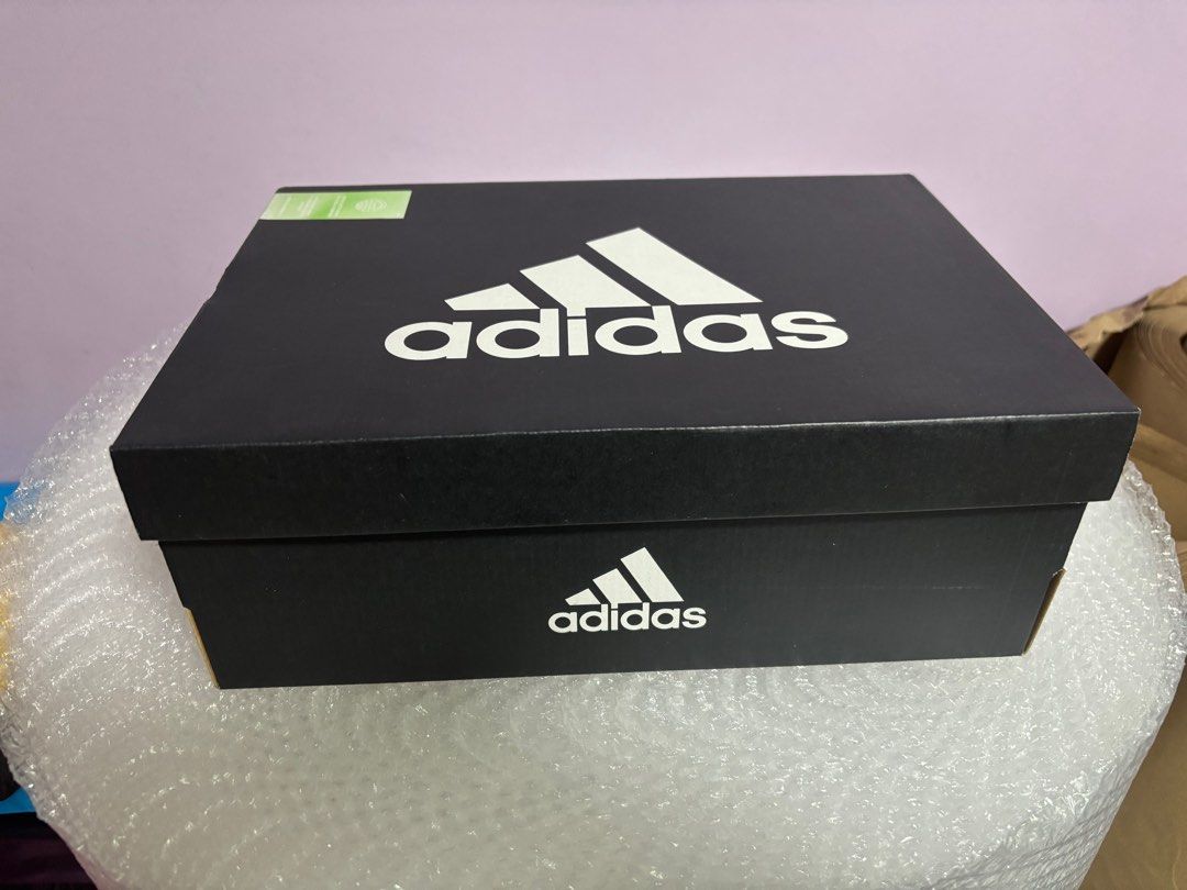 Empty Box (Category: Other Sports Equipment and Supplies) located in Singapore. Submitted by mk.matjar (Listing ID 1426404982, Image 1). Description: .