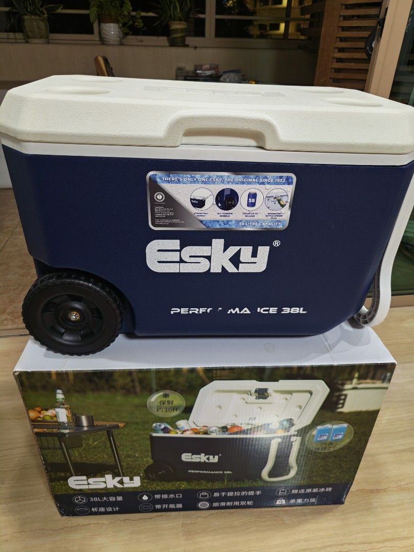 Esky 38L Wheeled Cooler Box / Ice Box, Sports Equipment, Hiking ...