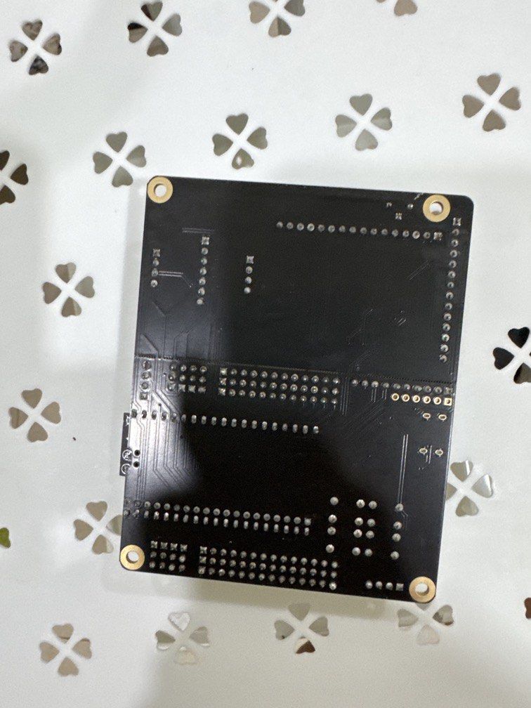 ESP32e dev kit (Category: Other Accessories) located in Singapore. Submitted by alakayy752 (Listing ID 1426389692, Image 2). Description: tested, working, like new cos orginal package is disposed.