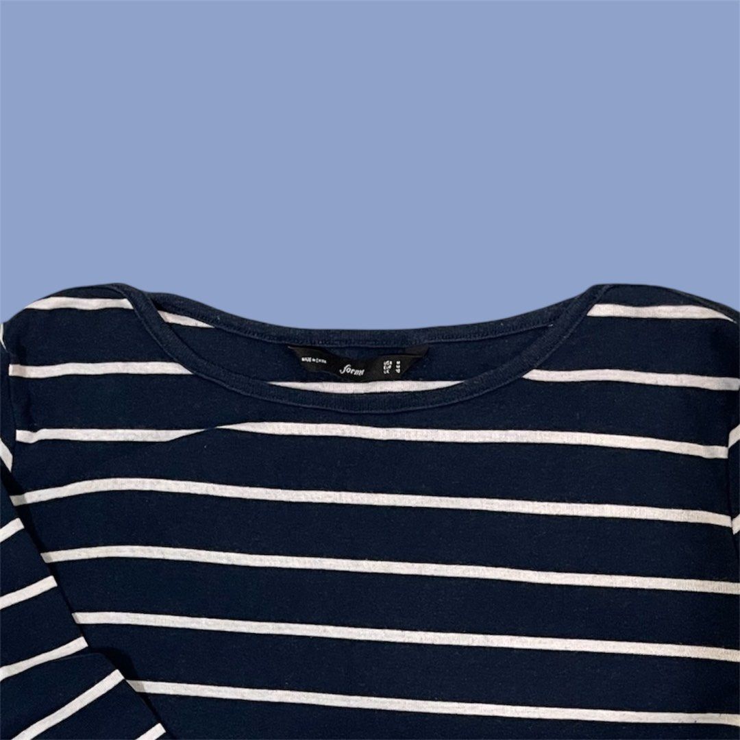 Forme Navy Blue Striped Long Sleeve Top (Category: Longsleeves) located in Subic. Submitted by pepaydeclutters (Listing ID 1426463393, Image 2). Description: Fits S-M .