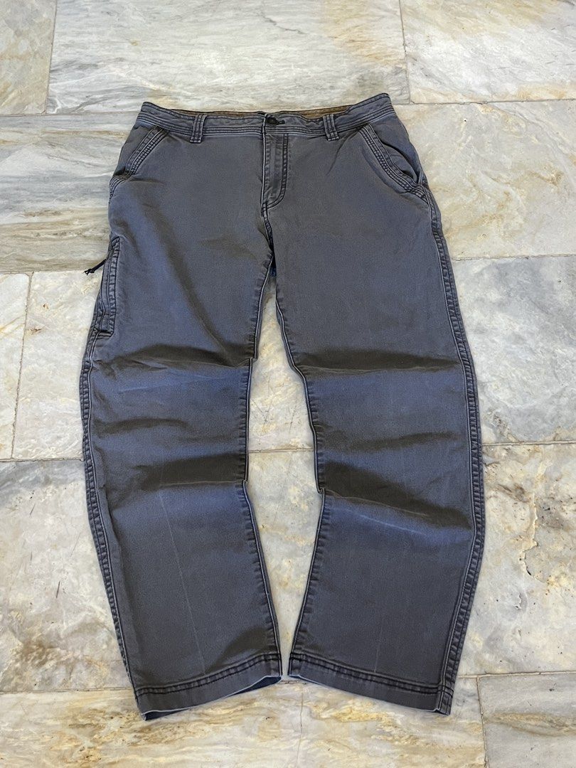GH Bass & CO. Work Pants in Gray (Category: Jeans) located in Paranaque City. Submitted by kiwaidae (Listing ID 1426460131, Image 2). Description: GH Bass & CO. Work Pants in Gray This is the perfect Carhartt Double Knee alternative because it's still in great condition. Never worn outside, just fitted. Has a ton of pockets and a really nice gray color.. Waist: 32 inches Inseam: 30 inches Outseam: 39 inches Leg Opening: 8 inches Price is negotiab