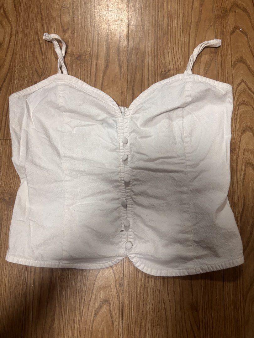 Glassons Busty top (Category: Sleeveless) located in Quezon City. Submitted by declutterbynini (Listing ID 1426397570, Image 1). Description: Never worn, just stored in my closet Dm for more info:) So pretty irl!.