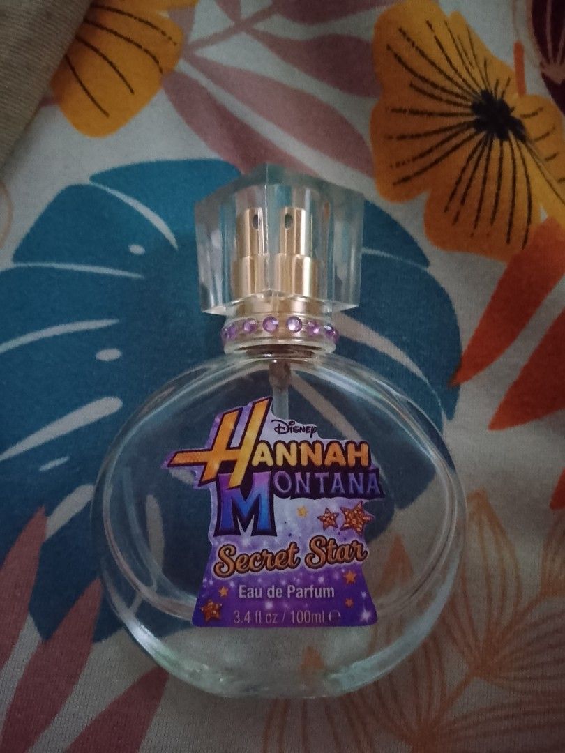 Hannah Montana Secret Star Eau de Parfum (Category: Fragrance & Deodorants) located in Caloocan City. Submitted by iruginjosephbsbm-23804 (Listing ID 1426472913, Image 1). Description: Hannah Montana Secret Star Parfum with a volume of 3.4 fl oz / 100ml..