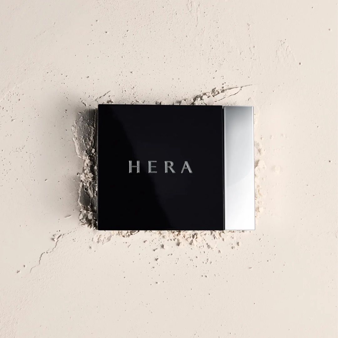 HERA Airy Powder Primer 8.5g (Category: Makeup) located in Manila. Submitted by mommy_mary (Listing ID 1426413678, Image 1). Description: - HERA Airy Powder Primer 8.5g - Designed for a smooth, poreless finish. - Includes a brush for easy and precise application. - Long-lasting formula. - Suitable for all skin types..
