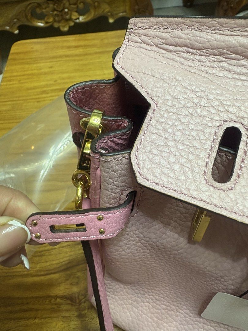 Hermes Pink Handbag with Shoulder Strap (Category: Luxury Bags & Wallets) located in Paranaque City. Submitted by wildcloud.ad2e5b (Listing ID 1426572936, Image 3). Description: .
