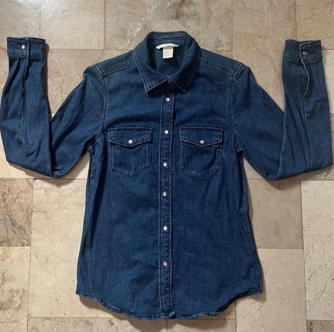 H&M Denim Shirt (Category: Shirts) located in Caloocan City. Submitted by michdeclutter (Listing ID 1426480794, Image 1). Description: Bought here in carousel but never used (washed only) Lightly used by the 1st seller Color rate 8/10 Rfs: kinda small for me.