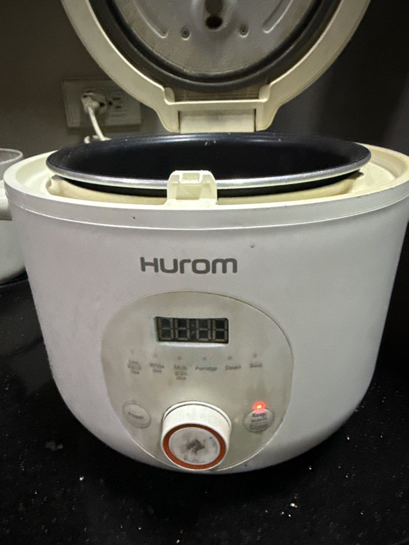 Hurom Electric Rice Cooker (Category: Cookers) located in Manila. Submitted by metrosen (Listing ID 1426548665, Image 3). Description: Decluttering.