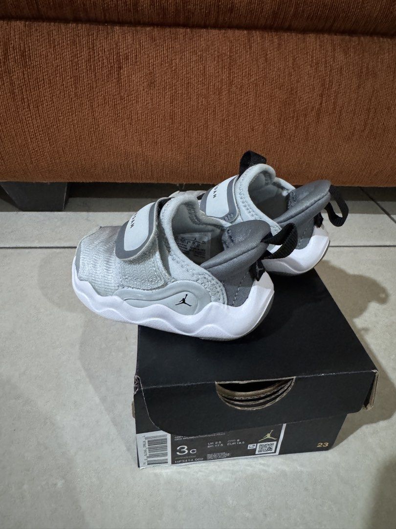 Jordan 23/7 .2 Easyon (TD) (US 3C) (Category: Babies & Kids Fashion) located in Quezon City. Submitted by saaaandy (Listing ID 1426385324, Image 3). Description: Jordan 23/7 .2 Easyon (TD) Brand new, with box Color: white, grey, black Size: US 3C Price: P2,500 Payment: BPI or GCash only Delivery: shipping c/o buyer For inquiry: 09088805796 .