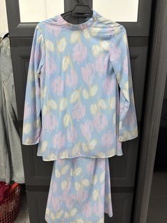 (Category: ) located in . Submitted by mira.closet (Listing ID 1426424399, Image 1). Description: .
