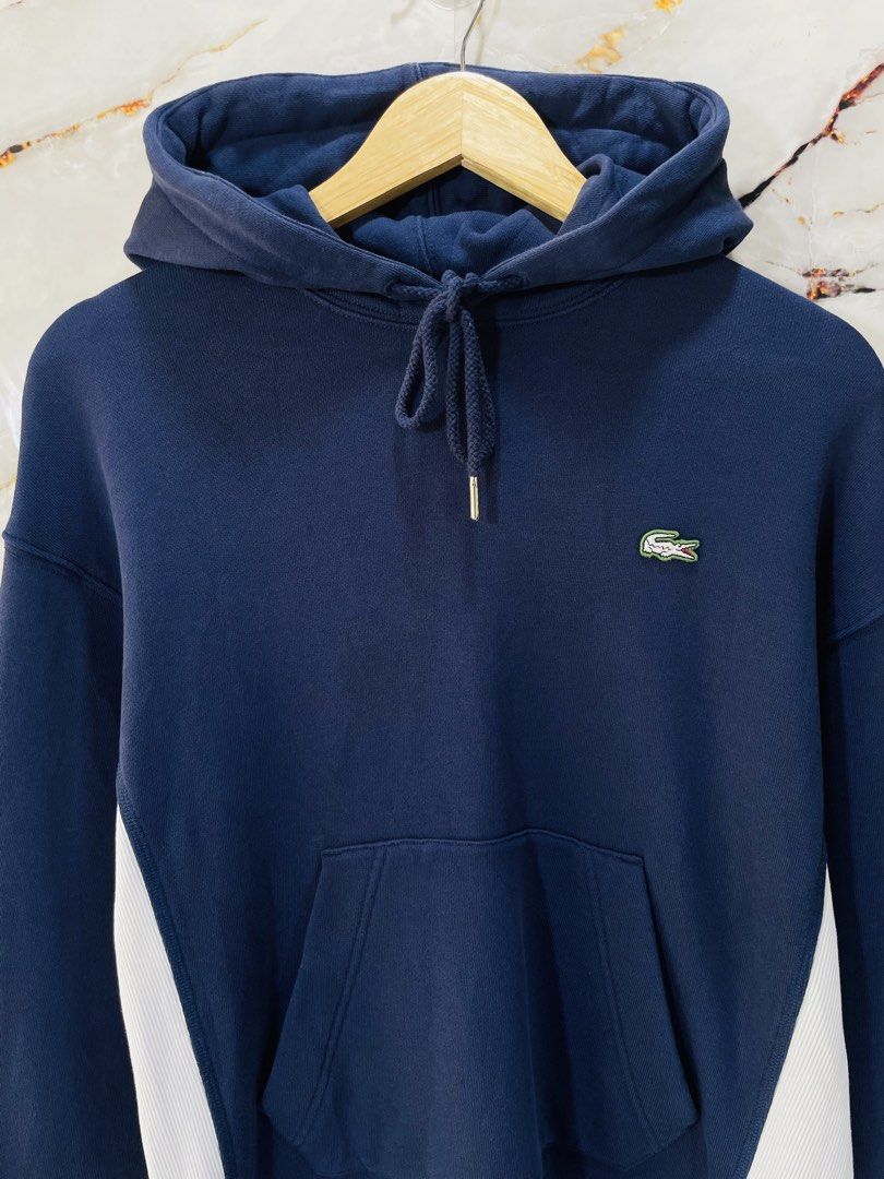 LACOSTE Live Color-block Hoodie (Category: Coats, Jackets and Outerwear) located in Davao. Submitted by preme89 (Listing ID 1426401318, Image 2). Description: LACOSTE Live Color-block Hoodie Excellent Condition 10/10 Color rate Solid nito❤️‍🔥 No issues L24 W22 Medium Unisex .