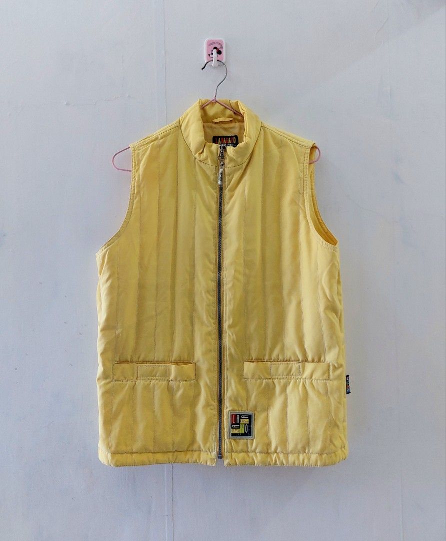 Lapagayo Holland Yellow Vest (Category: Sleeveless) located in Tanauan. Submitted by solanaclassics (Listing ID 1426528742, Image 1). Description: — fits medium to large — MOP: Gcash | fast shipping — in good condition but selling for a very low price to make space in my closet ♡ 🛍 help me declutter and feel free to send a message if you wish to negotiate the price :).