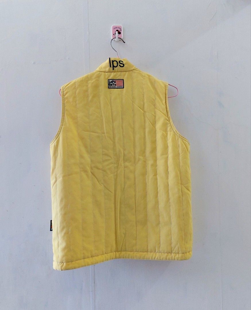 Lapagayo Holland Yellow Vest (Category: Sleeveless) located in Tanauan. Submitted by solanaclassics (Listing ID 1426528742, Image 2). Description: — fits medium to large — MOP: Gcash | fast shipping — in good condition but selling for a very low price to make space in my closet ♡ 🛍 help me declutter and feel free to send a message if you wish to negotiate the price :).