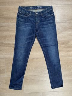 (Category: ) located in . Submitted by lovepreloved13 (Listing ID 1426464113, Image 1). Description: .