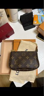 （分類：）位於 。 由 senia0305 提交（商品編號 1426539401，圖片 1）。簡介： 。