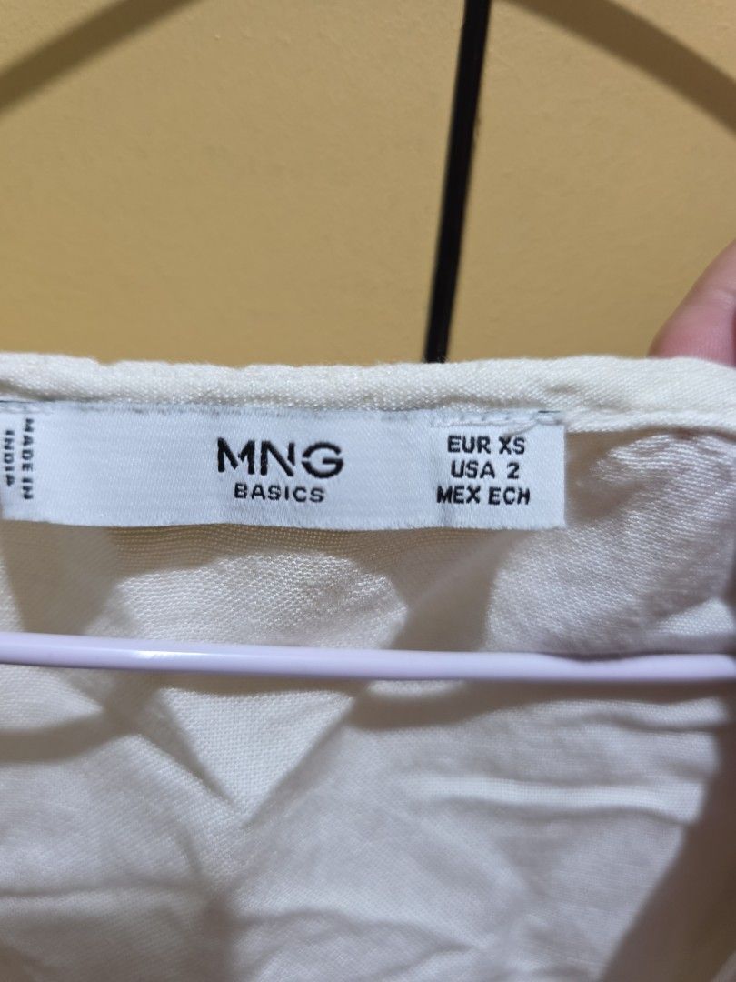 Mango Basics Button-Up Top (Category: Sleeveless) located in Quezon City. Submitted by shoptillyoudrop19 (Listing ID 1426511088, Image 2). Description: Mango.