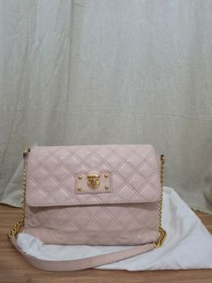 (Kategori: ) berada di . Dikirim oleh luthfia21 (ID iklan 1426407799, Gambar 1). Deskripsi: .