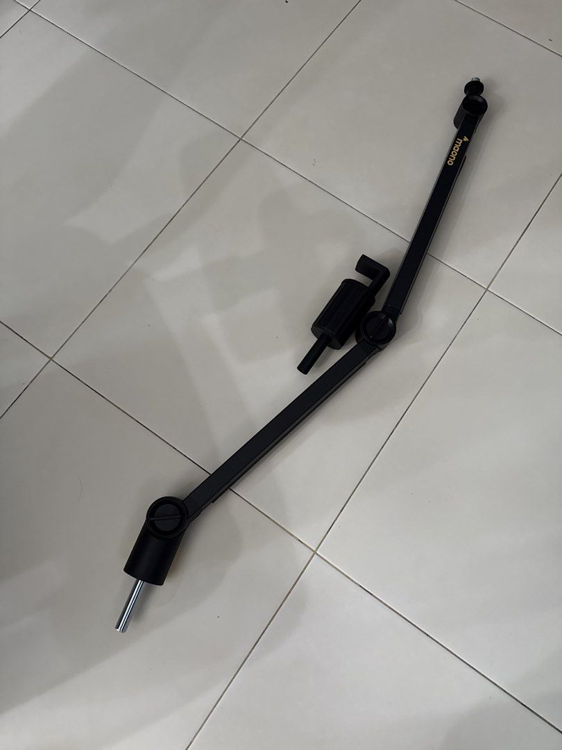 Microphone arm