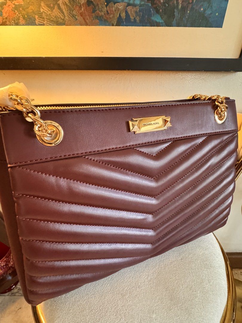 Mk Whitney Tote Chain Bag (Category: Luxury Bags & Wallets) located in Quezon City. Submitted by jmako (Listing ID 1426429169, Image 2). Description: Mk Whitney tote Chain With box and tags .