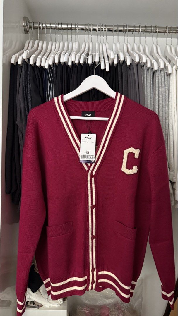 MLB Cleveland Guardians Cardigan (Category: Coats, Jackets and Outerwear) located in Quezon City. Submitted by geeyaay (Listing ID 1426470044, Image 1). Description: 🍃 Brand New 🍃 With Paperbag & Tag.