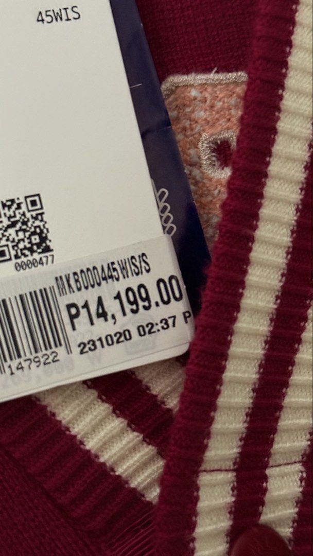 MLB Cleveland Guardians Cardigan (Category: Coats, Jackets and Outerwear) located in Quezon City. Submitted by geeyaay (Listing ID 1426470044, Image 3). Description: 🍃 Brand New 🍃 With Paperbag & Tag.