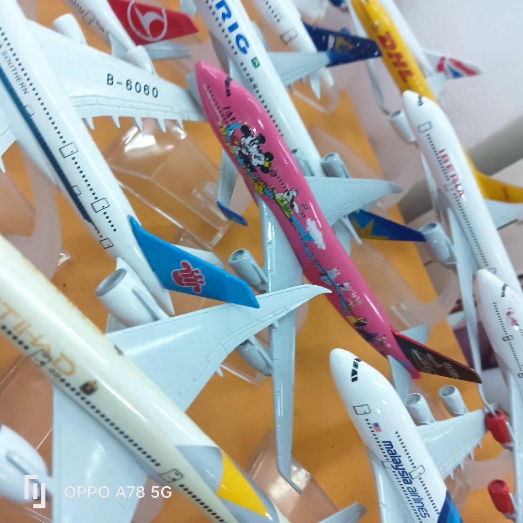 Model Airplane Collection (Category: Vehicle & Diecast Models) located in Manila. Submitted by iliasjen (Listing ID 1426413883, Image 1). Description: Decors and Beyond Best Selling Diecast Airplane Model 6 Inches Airplane Model Collection.