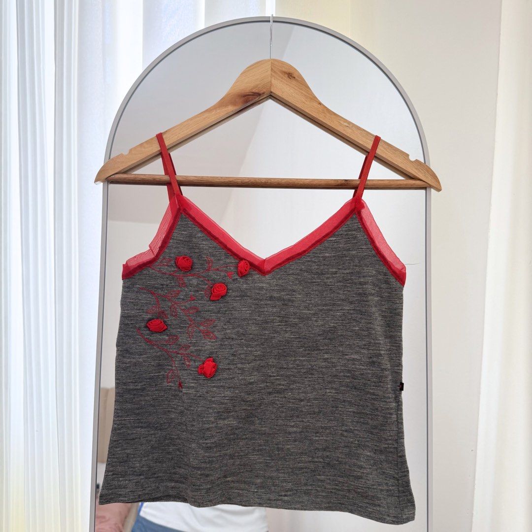 Morgan de Toi Gray Tank Top (Category: Sleeveless) located in Subic. Submitted by serra. (Listing ID 1426574935, Image 1). Description: 🎀with waist tie detail 🚫No when worn (ww pics will be included if available) 📍Subic, Zambales 💵 Payment first via Gcash 📦Shipping nationwide via J&T .