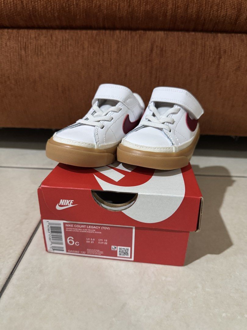 Nike Court Legacy TDV 6C (Category: Babies & Kids Fashion) located in Quezon City. Submitted by saaaandy (Listing ID 1426385011, Image 1). Description: Nike Court Legacy TDV Brand new with box Color: White, Red Size: US 6C Price: P2,500 Payment: BPI or Gcash only Delivery: shipping c/o buyer For inquiry: 09088805796 .