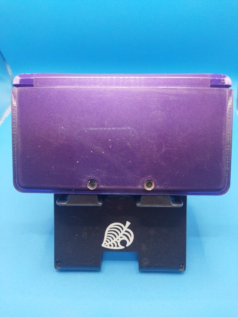 Nintendo 3DS violet Crystal Case with Charging Cable (Category: Nintendo) located in Mandaluyong City. Submitted by sykarla1 (Listing ID 1426447913, Image 3). Description: .3ds regular (jailbreak/cfw/downloadable game) No need to BUY expensive game cart Pwde k po mag request ng games, i will send list of games para makapili po kayu. . ♥️No issue kindly pm us to check the photo .. Crisp all button No hard press All buttons are working even the cam