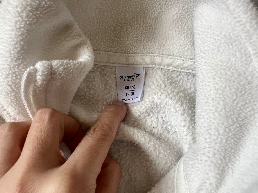 Old Navy Active Fleece Jacket XS (5) (Category: Babies & Kids Fashion) located in Quezon City. Submitted by bubspreloved (Listing ID 1426462428, Image 2). Description: Unisex fleec material .