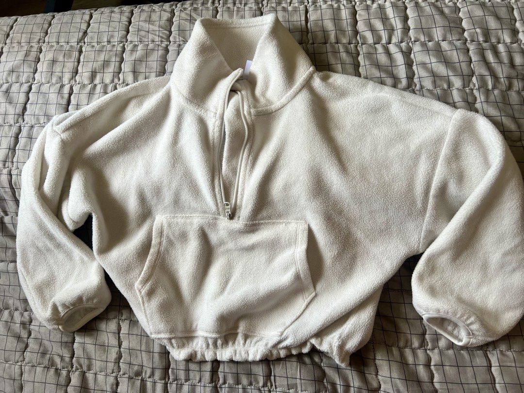 Old Navy Active Fleece Jacket XS (5) (Category: Babies & Kids Fashion) located in Quezon City. Submitted by bubspreloved (Listing ID 1426462428, Image 1). Description: Unisex fleec material .