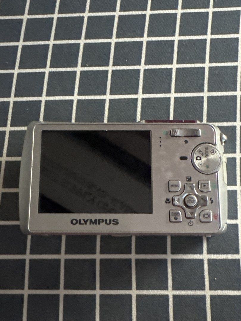 Olympus µ 760 Digital Camera (Category: Cameras) located in Lucena. Submitted by winonuuuuuh (Listing ID 1426587432, Image 2). Description: Olympus u760 - as is - with battery - no charger (didn't have time to buy a new one kaya di na rin nagagamit) rfs: wala na sa digicam era 😔.