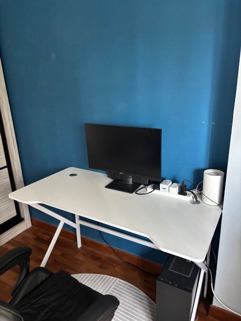 PC Setup (Category: Tables & Sets) located in Singapore. Submitted by bahanbob (Listing ID 1426411169, Image 3). Description: URGENT! Wts PC Setup Custom PC: $300 Table: $75 Chair: $50 DELL Monitor: $85 *SPEAKER, WIFI, POWER SOCKET NOT INCLUDED* Everything is in good condition, had this setup for less than a year RFS: dont play anymore Table, Chair and Monitor is adjustable TAKE EVERYTHING: $500 .