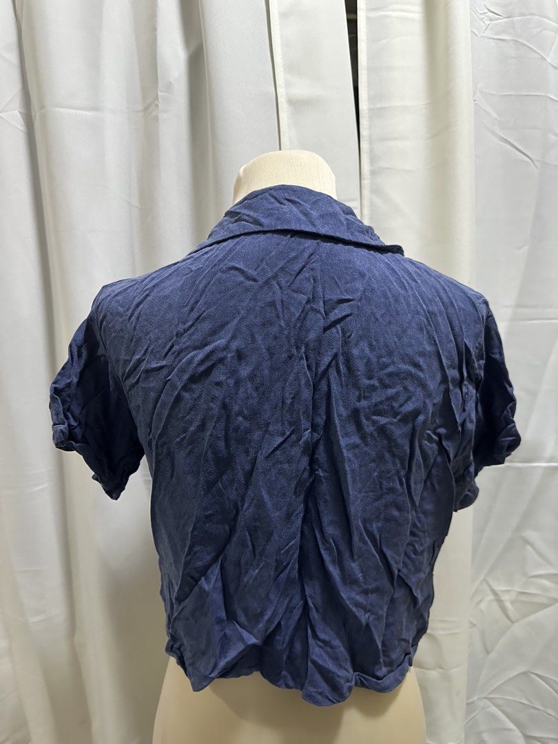 Penshoppe Cropped Top (Category: Shirts) located in Manila. Submitted by randomdeclutter (Listing ID 1426561187, Image 2). Description: .